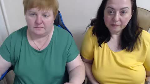 Snapshot of hotfiremommy chatting on 04/13/26, 07:19 LimonkaFire online show from 04/13/26, 07:19