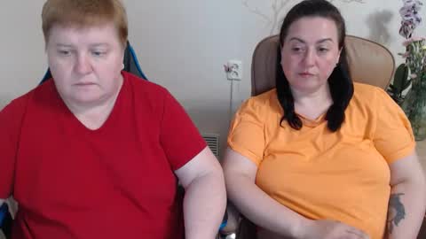 Snapshot of hotfiremommy chatting on 05/11/26, 06:27 LimonkaFire online show from 05/11/26, 06:27