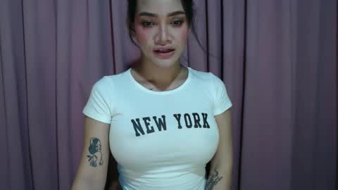 Snapshot of hotfuckingkem69 chatting on 01/17/26, 04:50 Kimberly Baby online show from 01/17/26, 04:50