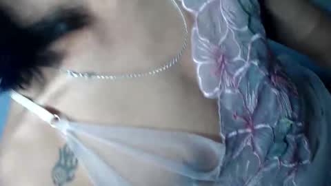 Snapshot of hotgirl_krisxx chatting on 09/20/25, 06:36 hotgirl_krisxx online show from 09/20/25, 06:36