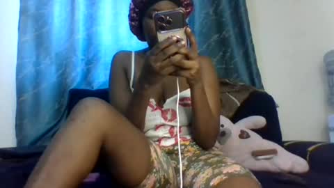 Snapshot of hotgirlchawowo25 chatting on 05/06/26, 08:19 hotgirlchawowo25 online show from 05/06/26, 08:19