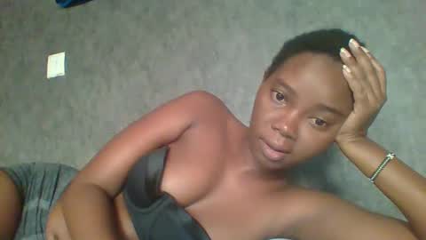 Queen online show from 02/13/25, 06:20