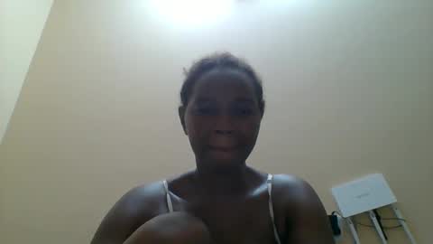 Queen online show from 12/23/25, 01:14