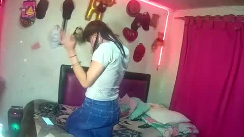 Snapshot of hotgui84 chatting on 02/25/26, 02:43 hotgui84 online show from 02/25/26, 02:43