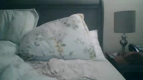 Snapshot of hotguymmmm chatting on 02/11/25, 05:47 hotguymmmm online show from 02/11/25, 05:47