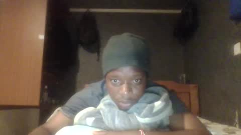 Snapshot of hotguyy001 chatting on 02/15/25, 04:45 hotguyy001 online show from 02/15/25, 04:45