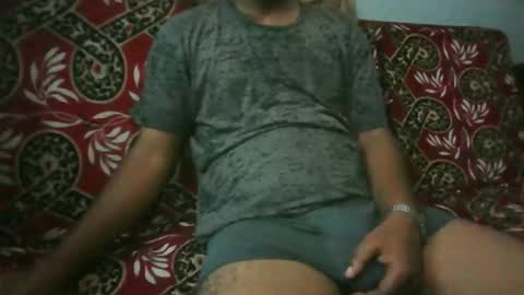 Snapshot of hotguyy001 chatting on 04/02/26, 12:36 hotguyy001 online show from 04/02/26, 12:36