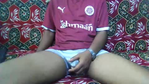 Snapshot of hotguyy001 chatting on 06/01/26, 05:09 hotguyy001 online show from 06/01/26, 05:09