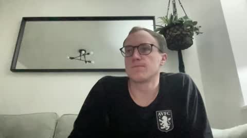 Snapshot of hotholby86 chatting on 02/03/25, 08:24 hotholby86 online show from 02/03/25, 08:24