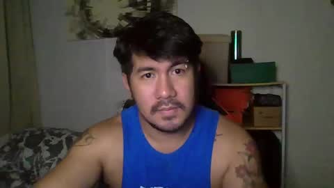 Snapshot of hothunkybear23 chatting on 12/23/24, 06:33 Khel online show from 12/23/24, 06:33