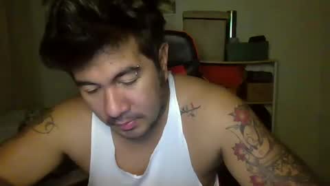 Snapshot of hothunkybear23 chatting on 12/24/24, 10:11 Khel online show from 12/24/24, 10:11