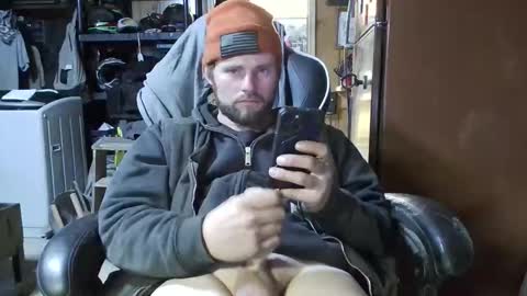 Snapshot of hothusband28931194 chatting on 11/17/25, 01:50 TW28 online show from 11/17/25, 01:50