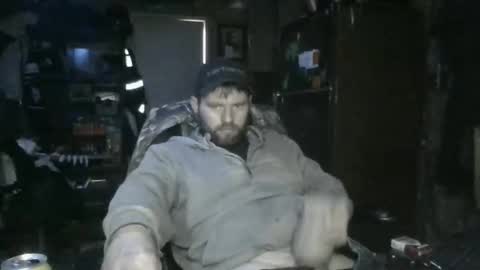 Snapshot of hothusband28931194 chatting on 02/20/26, 05:15 TW28 online show from 02/20/26, 05:15