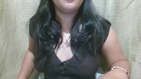 Snapshot of hotiemorenagurl18 chatting on 09/19/25, 05:31 hotiemorenagurl18 online show from 09/19/25, 05:31
