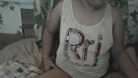 hotiemorenagurl18 online show from 05/02/26, 05:23