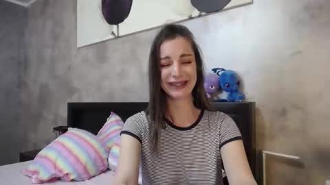 Snapshot of hotilia18 chatting on 02/23/26, 02:42 Lia online show from 02/23/26, 02:42