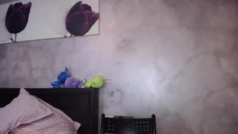 Snapshot of hotilia18 chatting on 03/30/26, 10:55 Lia online show from 03/30/26, 10:55