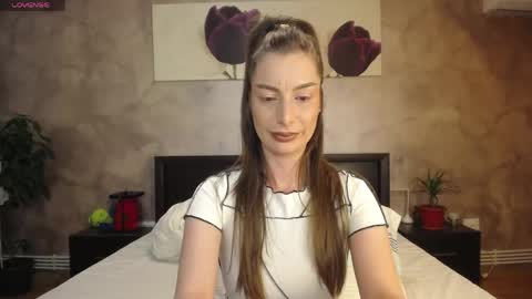 Snapshot of hotilia18 chatting on 04/20/26, 05:16 Lia online show from 04/20/26, 05:16
