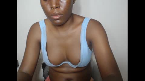 Snapshot of hotjessie0 chatting on 01/16/25, 01:36 hotjessie0 online show from 01/16/25, 01:36