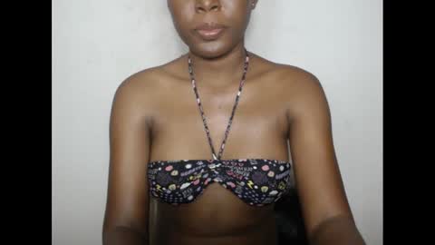 Snapshot of hotjessie0 chatting on 02/13/25, 04:54 hotjessie0 online show from 02/13/25, 04:54