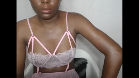Snapshot of hotjessie0 chatting on 03/09/25, 04:38 hotjessie0 online show from 03/09/25, 04:38