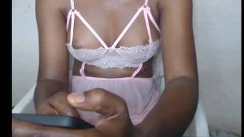 Snapshot of hotjessie0 chatting on 09/15/25, 04:45 hotjessie0 online show from 09/15/25, 04:45