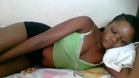 Snapshot of hotjeylee chatting on 05/18/26, 09:15 LOYCE online show from 05/18/26, 09:15