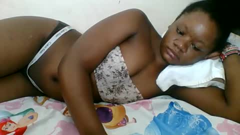 Snapshot of hotjeylee chatting on 06/11/26, 12:32 LOYCE online show from 06/11/26, 12:32