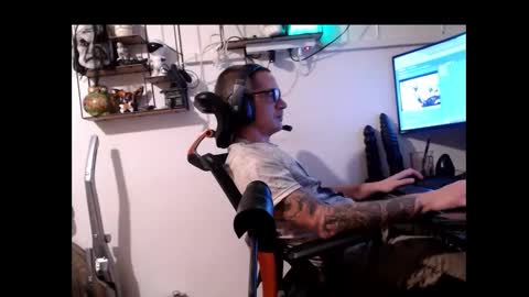 Snapshot of hotkinkytat chatting on 12/08/24, 05:29 hotkinkytat online show from 12/08/24, 05:29