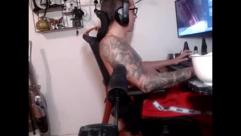 Snapshot of hotkinkytat chatting on 02/24/25, 01:24 hotkinkytat online show from 02/24/25, 01:24