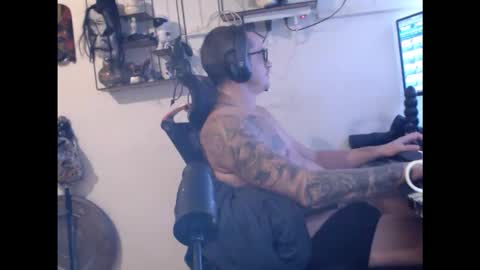 Snapshot of hotkinkytat chatting on 02/22/26, 09:52 hotkinkytat online show from 02/22/26, 09:52