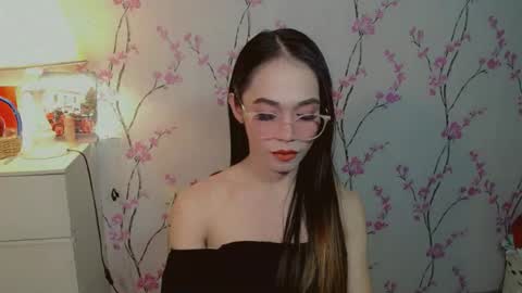 XANDRA online show from 10/17/25, 09:12
