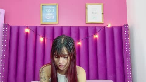 Snapshot of hotlittlechill chatting on 11/17/25, 07:30 hotlittlechill online show from 11/17/25, 07:30