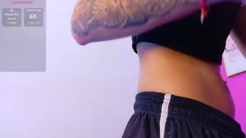 Snapshot of hotlittlechill chatting on 02/17/26, 07:31 hotlittlechill online show from 02/17/26, 07:31