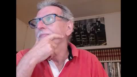 Snapshot of hotlux_54 chatting on 09/13/25, 10:26 hotlux_54 online show from 09/13/25, 10:26