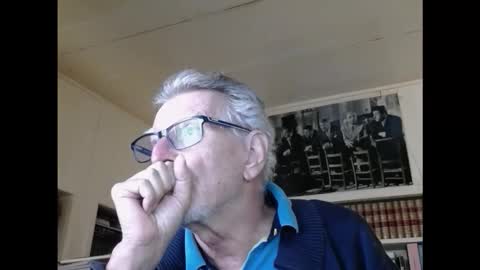 Snapshot of hotlux_54 chatting on 10/12/25, 11:42 hotlux_54 online show from 10/12/25, 11:42