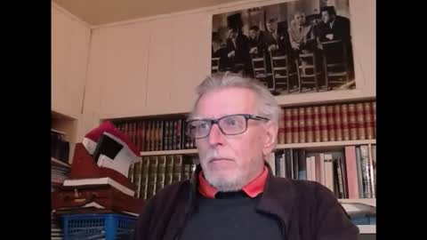 Snapshot of hotlux_54 chatting on 10/18/25, 03:02 hotlux_54 online show from 10/18/25, 03:02