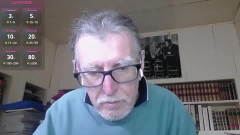 Snapshot of hotlux_54 chatting on 01/15/26, 10:09 hotlux_54 online show from 01/15/26, 10:09