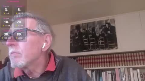 Snapshot of hotlux_54 chatting on 03/15/26, 04:02 hotlux_54 online show from 03/15/26, 04:02