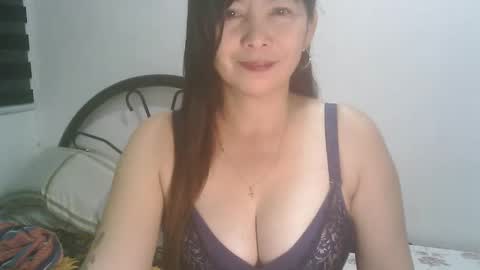 hotmamajen4u online show from 02/12/25, 12:27