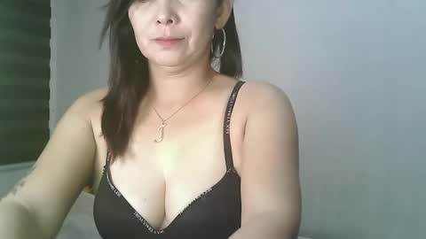 Snapshot of hotmamajen4u chatting on 04/22/26, 02:14 hotmamajen4u online show from 04/22/26, 02:14
