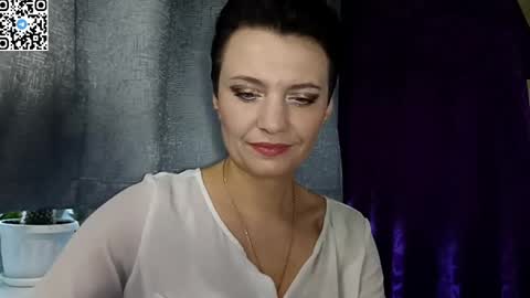 hotmamaqueen234 online show from 05/11/26, 01:17