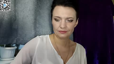hotmamaqueen234 online show from 05/11/26, 02:45