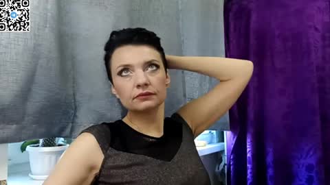 hotmamaqueen234 online show from 05/12/26, 07:16