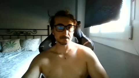 hotman_40_ online show from 06/19/26, 08:40