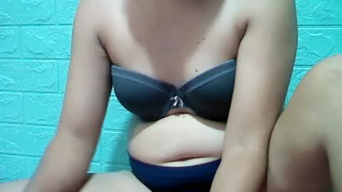 Snapshot of hotmoana chatting on 06/19/26, 01:54 hotmoana online show from 06/19/26, 01:54