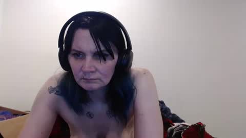 hotmodel1984 online show from 06/08/26, 04:24