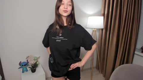 Snapshot of hotmodeon chatting on 03/25/26, 08:59 Cherry online show from 03/25/26, 08:59