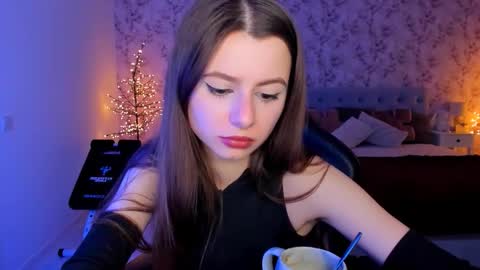 hotmolly_ online show from 03/06/26, 07:54