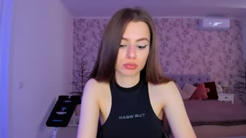 hotmolly_ online show from 06/12/26, 09:30